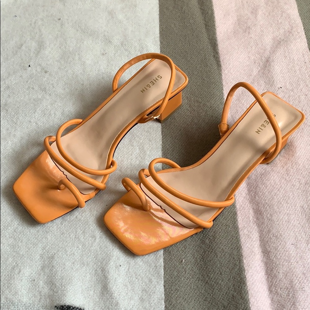 Orange strappy sandals, block heel, square toe